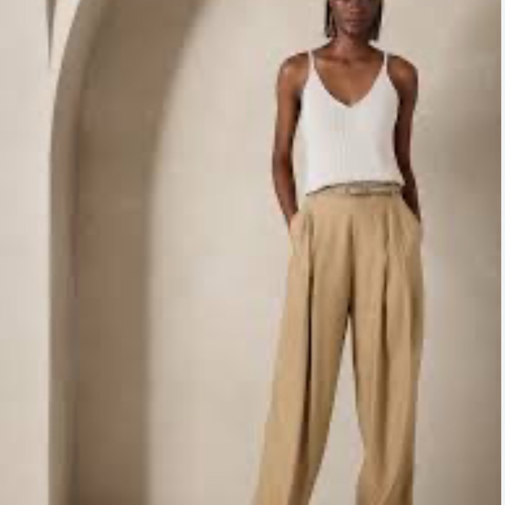 Banana Republic Women's Tan Wide-Leg Pants size 10